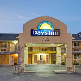Days Inn by Wyndham Marietta White Water，位于玛丽埃塔市的酒店