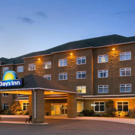 Days Inn by Wyndham Oromocto Conference Centre，位于Oromocto的酒店