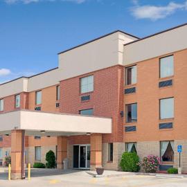 Days Inn by Wyndham Downtown St. Louis,位于圣路易斯的酒店