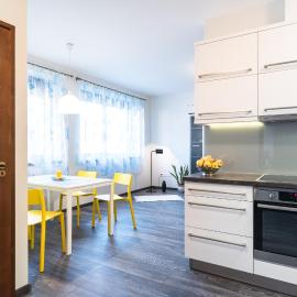 Alma Apartman，位于绍尔戈陶尔扬的酒店