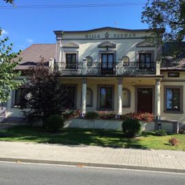 Hotel Restauracja Willa Radwan,位于Aleksandrów Kujawski的酒店