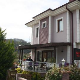 Sapphire Hotel，位于阿瓦的酒店