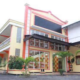 Sinar Bintang Hotel，位于Padangan的酒店