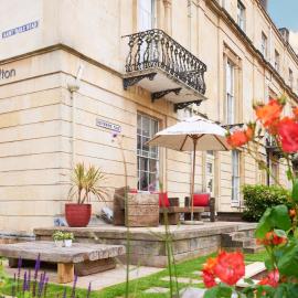 The Clifton Hotel Bristol，位于布里斯托的酒店