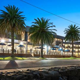 North Pier Hotel,位于卡尔斯的酒店