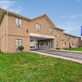 Motel 6-Windsor, ON，位于温莎的酒店