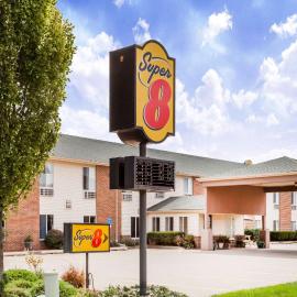Super 8 by Wyndham Pekin/Peoria Area,位于Pekin的酒店