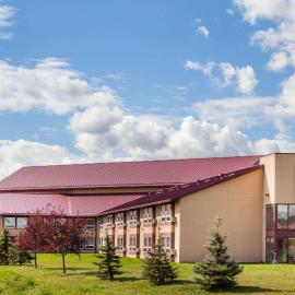 Super 8 by Wyndham Sherwood Park/Edmonton Area,位于舍伍德帕克的酒店