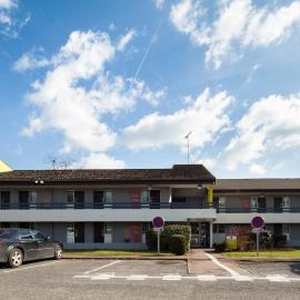 B&B HOTEL Corbeil-Essonnes，位于科尔贝埃索讷的酒店