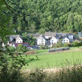 Ferienhaus im Nürburgring，位于Herschbroich的酒店