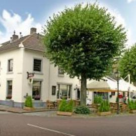 Hotel Restaurant Hestia，位于艾斯登的酒店