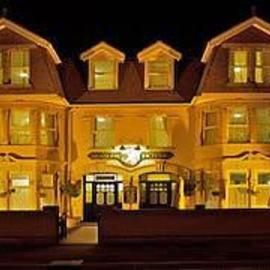 All Seasons Lodge Hotel