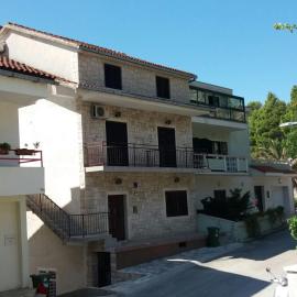 Apartmani Ivona s pogledom na more，位于伯德古拉的酒店