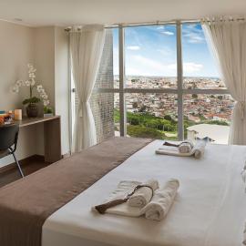 Tryp by Wyndham Varginha Cafe Royal，位于瓦尔任阿的酒店