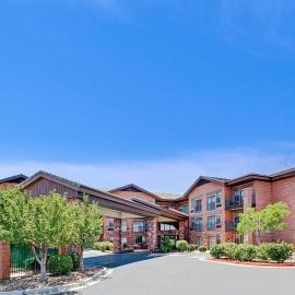 Days Inn & Suites by Wyndham Page Lake Powell，位于佩吉的酒店