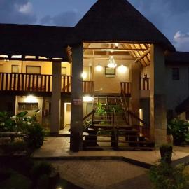 Gabbata Lodge，位于Leeuwfontein的酒店