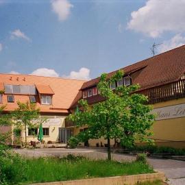 Landhaus Lebert Restaurant，位于温德尔斯巴赫的酒店