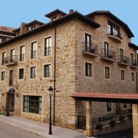 Hotel Villa de Cabrales,位于阿里纳斯·德·卡伯瑞勒斯的酒店