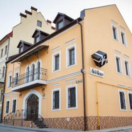 Art house Hostel，位于卡缅涅茨-波多利斯基的酒店