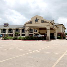 Ranger Inn & Suites，位于阿林顿的酒店