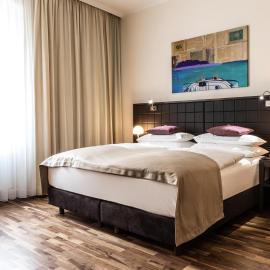 Hotel Sandwirth，位于克拉根福的酒店