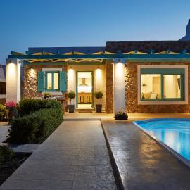 Almyriki Beach Villa，位于莫诺利索斯的酒店