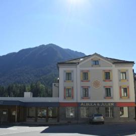 Hotel Albula & Julier，位于蒂芬卡斯特尔的酒店