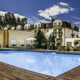 Spa Hotel Diana，位于弗兰季谢克矿泉镇的酒店