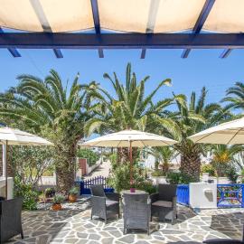 Syros Atlantis，位于瓦里的酒店