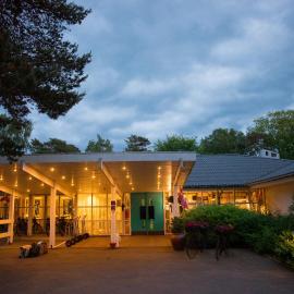 Strandhotel Balka Søbad，位于内克瑟的酒店