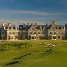 Trump International Golf Links & Hotel Doonbeg Ireland，位于敦贝格的酒店