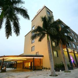 Hotel Kanha’s Palm Springs,位于博帕尔的酒店