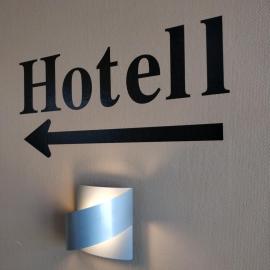 Highway Hotel，位于哈诺桑德的酒店