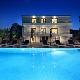 Dardiza Boutique Hotel，位于埃尔米奥尼的酒店