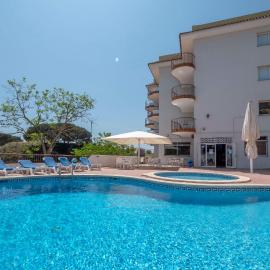 Apartamentos AR Muntanya Mar，位于布拉内斯的酒店