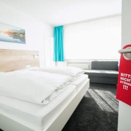 Hotel zur Sonne，位于Bodelshausen的酒店