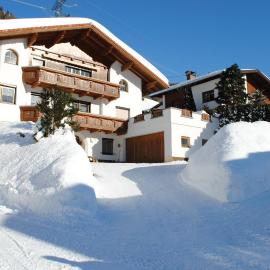 Apartment Maierhof，位于弗利尔施的酒店