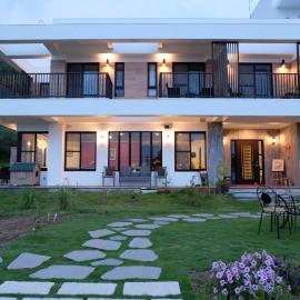 Moonlit Seaview Homestay，位于东河的酒店
