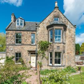 Eskbank Villa near Edinburgh，位于达尔基斯的酒店