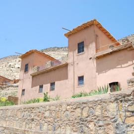 Kasbah Ait Bouguemez，位于Agouti的酒店