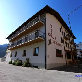 Hotel Galles，位于帕卢扎的酒店