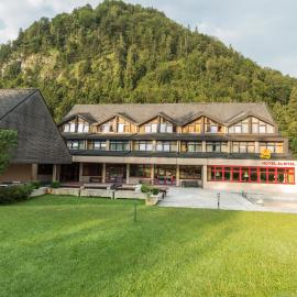 JUFA Hotel Grünau im Almtal，位于格吕瑙的酒店