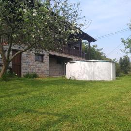 Viviendas vacacionales La Casona de Tresniñin，位于Nava的酒店