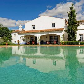 Hotel Rural Monte Da Rosada，位于埃斯特雷莫斯的酒店