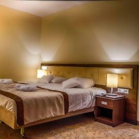 Hotel Czardasz Spa & Wellness，位于普沃茨克的酒店