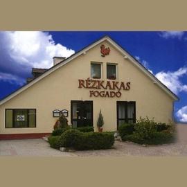 Rézkakas Fogadó，位于齐尔茨的酒店