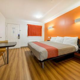 Motel 6-Greenville, SC，位于格林维尔的酒店