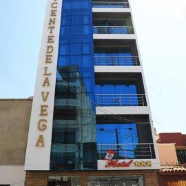 Hotel Vicente de la Vega，位于齐克拉约的酒店