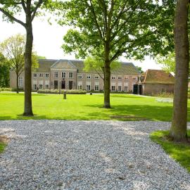 Stadspaleis Hotel & Restaurant OldRuitenborgh，位于福伦霍弗的酒店