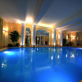 Hotel Polaris，位于斯维诺乌伊希切的酒店